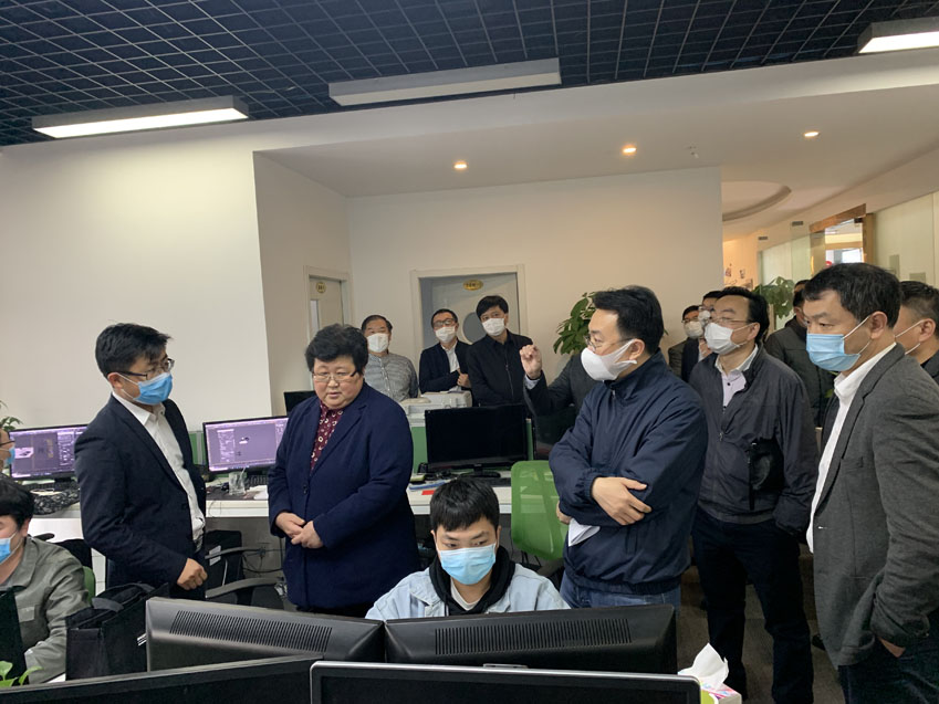 寶山區(qū)區(qū)領導一行蒞臨邁維動漫調研企業(yè)復工復產情況(圖4) 寶山區(qū)區(qū)領導一行蒞臨邁維動漫調研企業(yè)復工復產情況(圖4)