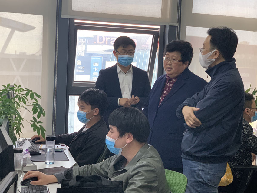 寶山區(qū)區(qū)領導一行蒞臨邁維動漫調研企業(yè)復工復產情況(圖6) 寶山區(qū)區(qū)領導一行蒞臨邁維動漫調研企業(yè)復工復產情況(圖6)