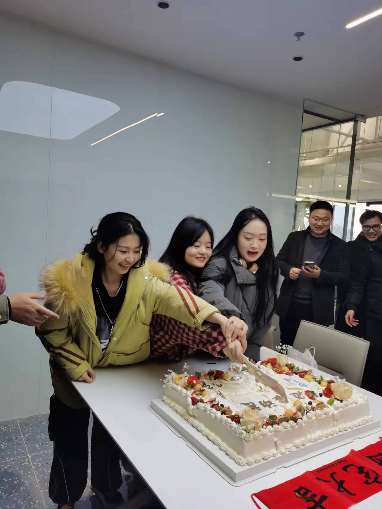 上海邁維動漫科技有限公司喜迎新年喬遷之喜：立足新起點(diǎn)，開啟新征程！(圖13)